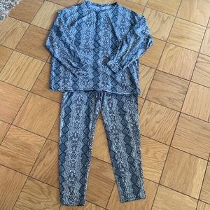 Fashion Nova Two-Piece Legging Set - Snake Print